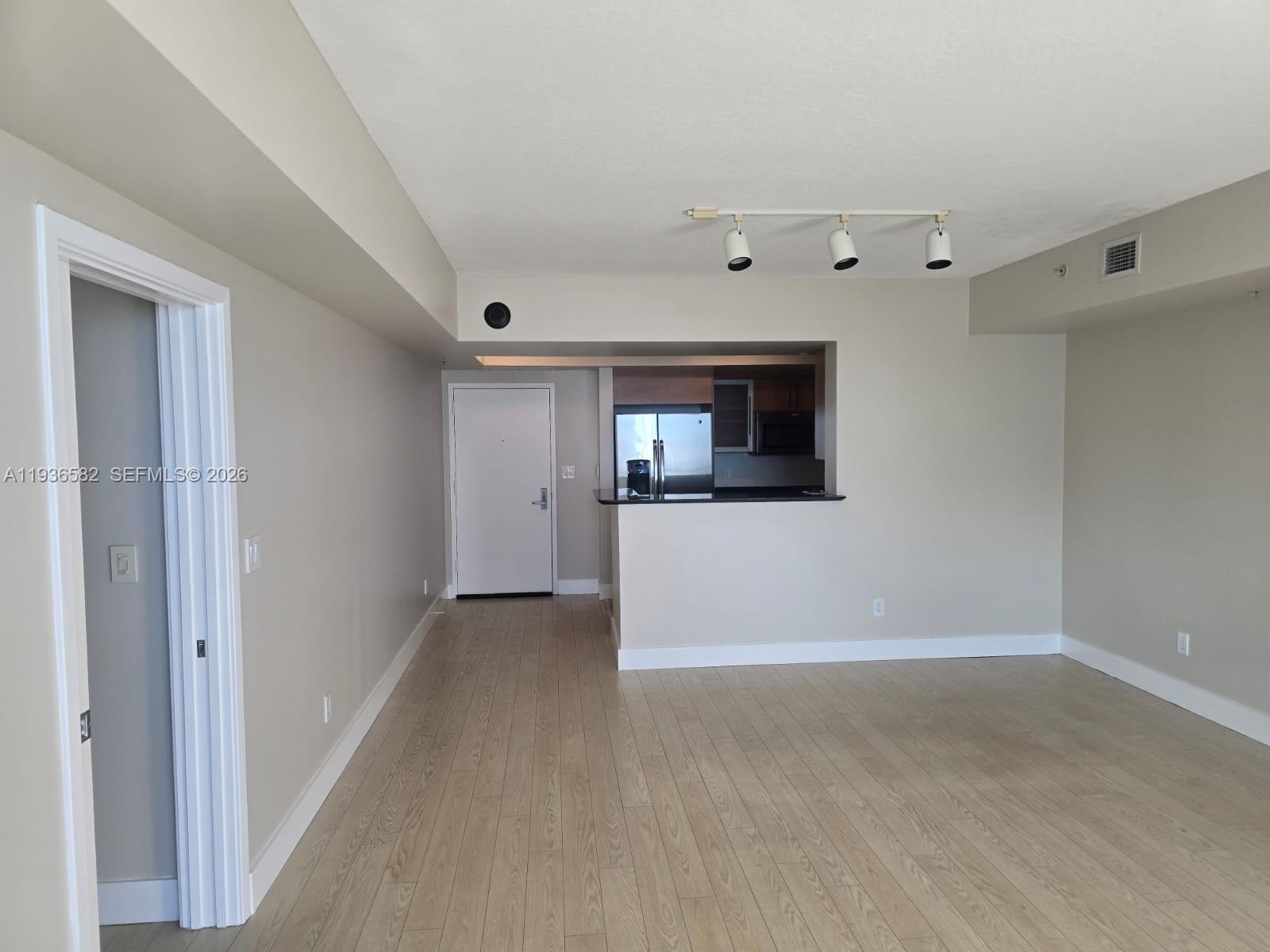 325 S Biscayne Blvd 3221