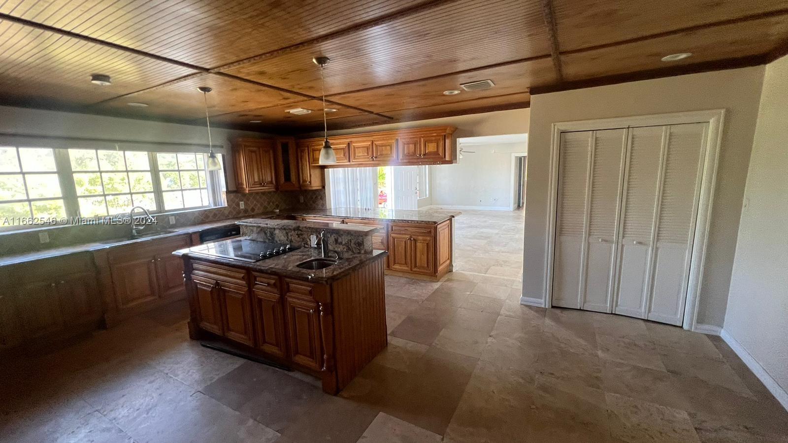 1895 NW 175th St