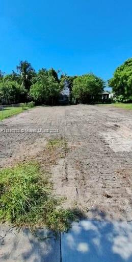 VACANT LAND “AS IS” AND “ALL CASH”. 5,250 Sq Ft Lot conveniently located near everything, 10 min to Wynwood /Design District, 15 min from Miami International Airport, minutes to Downtown/ Brickell. 50 Ft by 105 Ft. Land is above sea level elevation.
