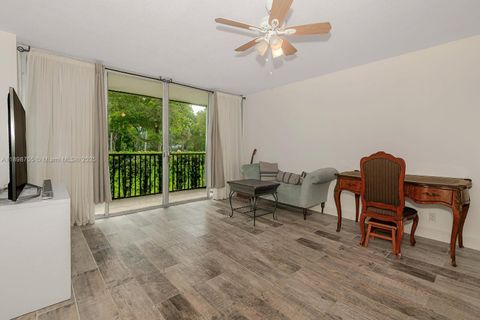 3401 N Country Club Dr 117 Aventura FL 33180