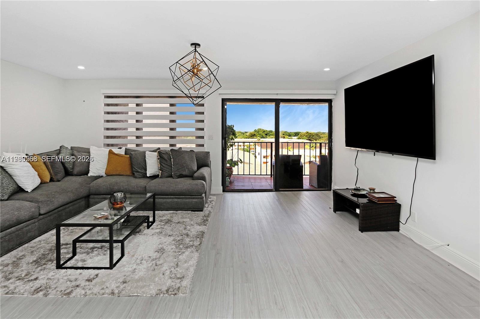 RACQUET CLUB OF KENDALE L - Residential