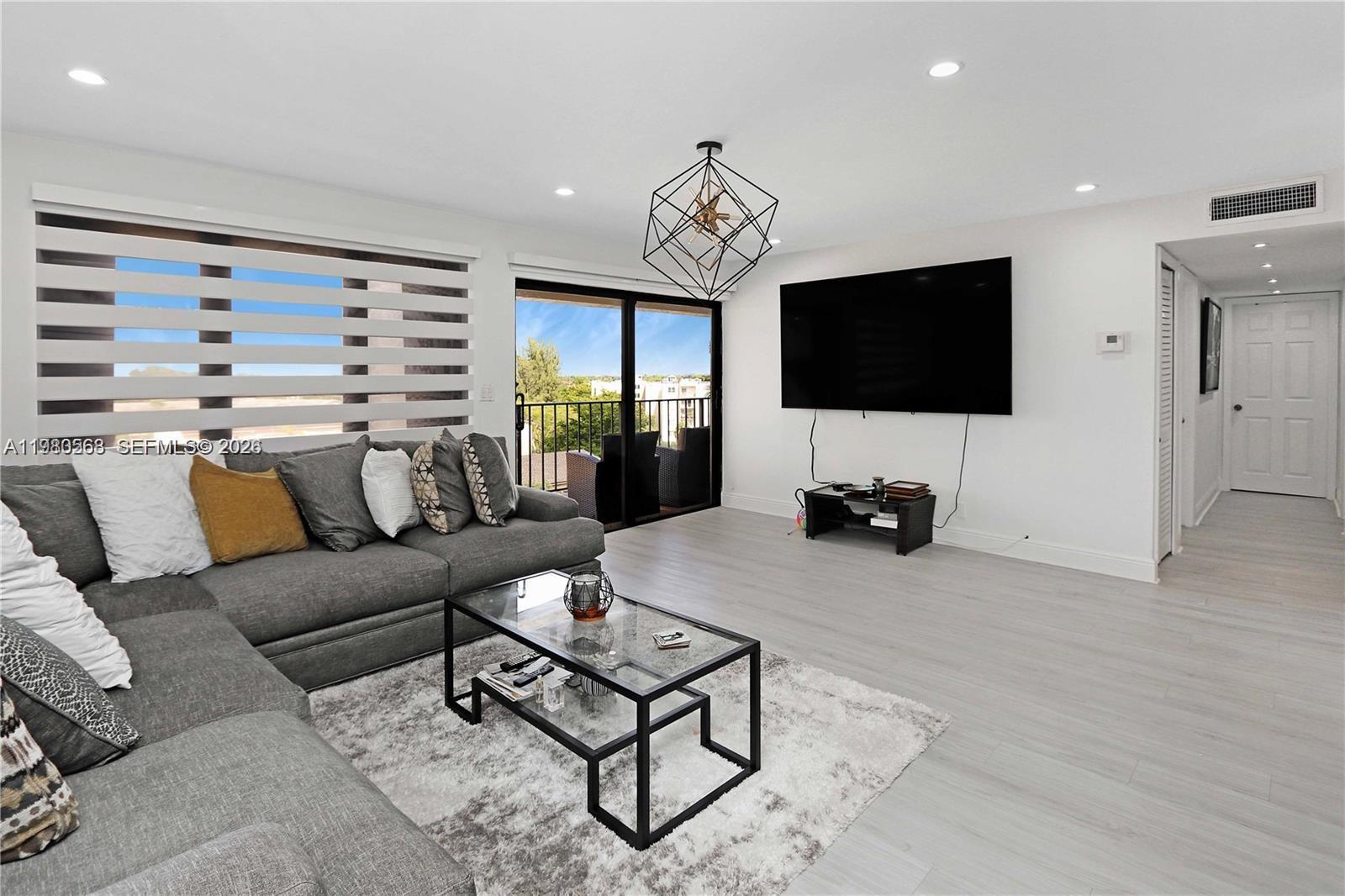 RACQUET CLUB OF KENDALE L - Residential