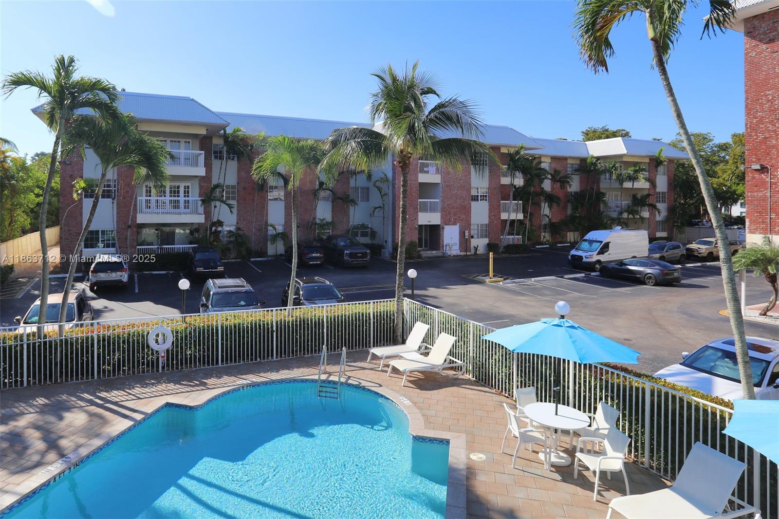 Great location for this bright and clean apartment. Brand new bathroom. Just minutes to the beach, downtown Ft Lauderdale, and Ft Lauderdale Airport. Community laundry, ONE parking space assigned, pool, and gym. Rent includes water/sewer/ and Air Conditioning ( low electricity bill).