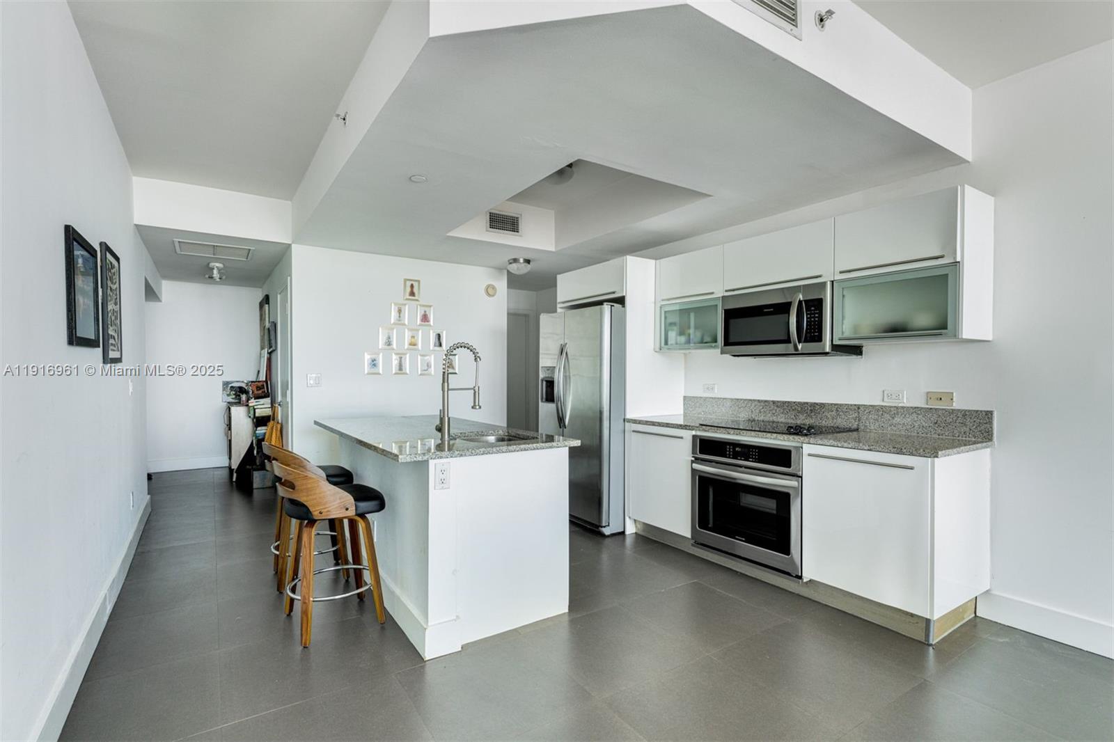 888 Biscayne Blvd 1704