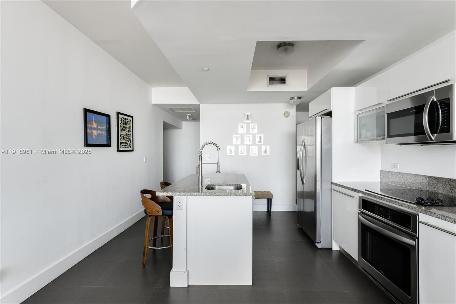 888 Biscayne Blvd 1704