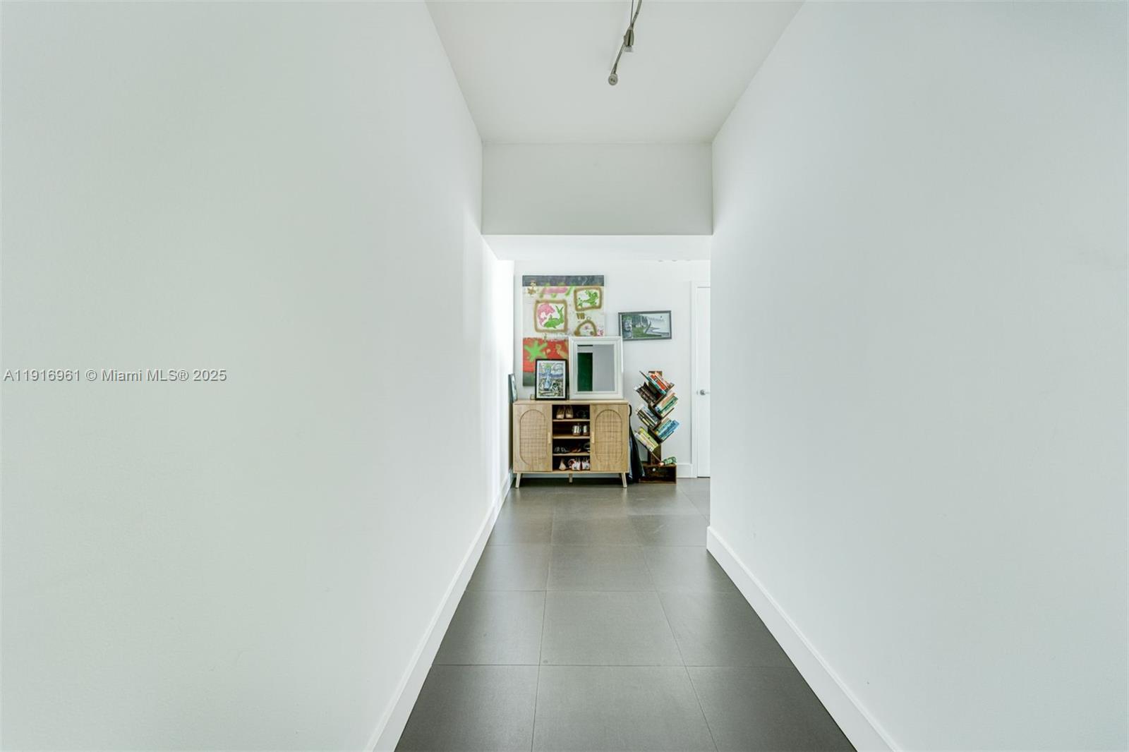 MARINABLUE CONDO - Residential