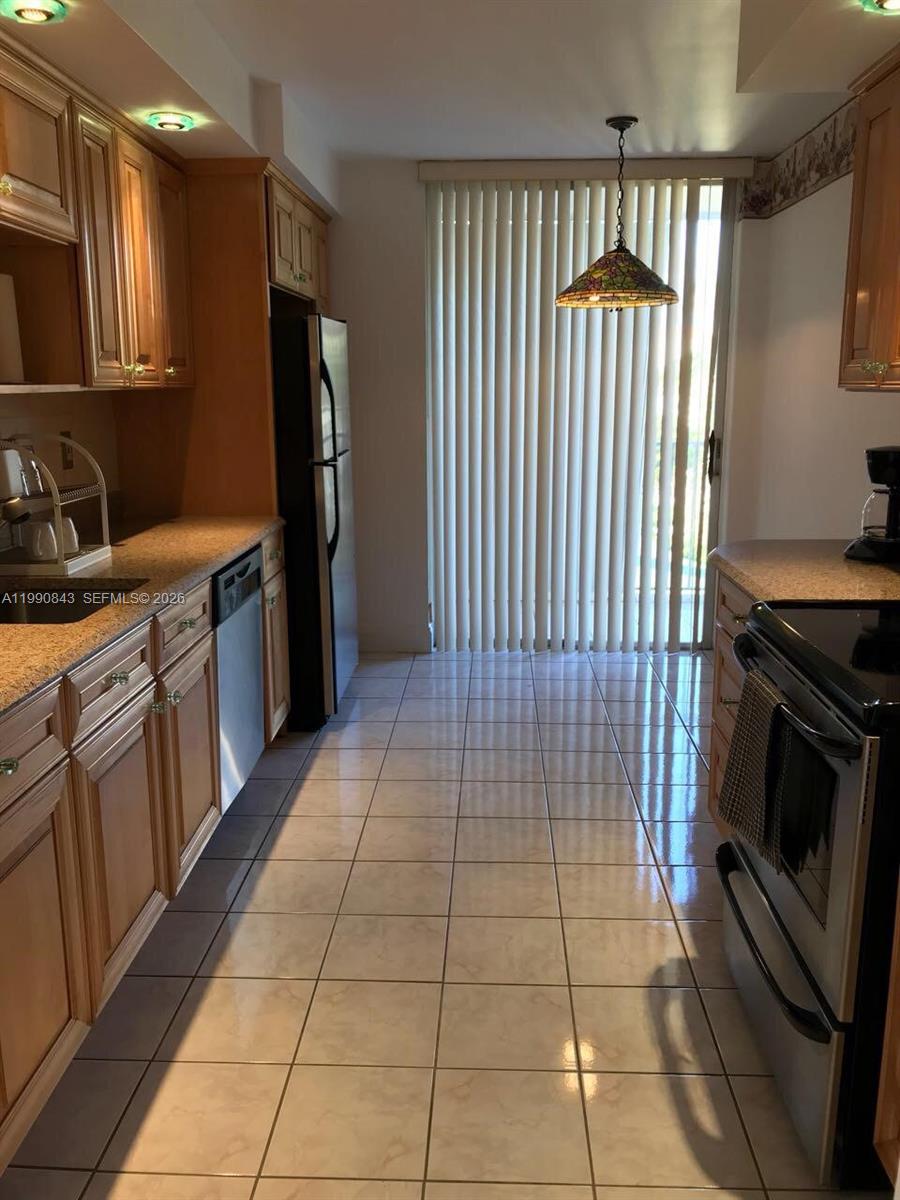 BYRON EAST CONDO - Residential