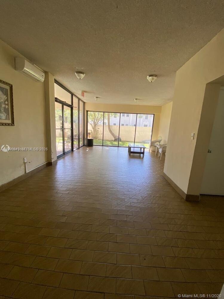 BYRON EAST CONDO - Residential