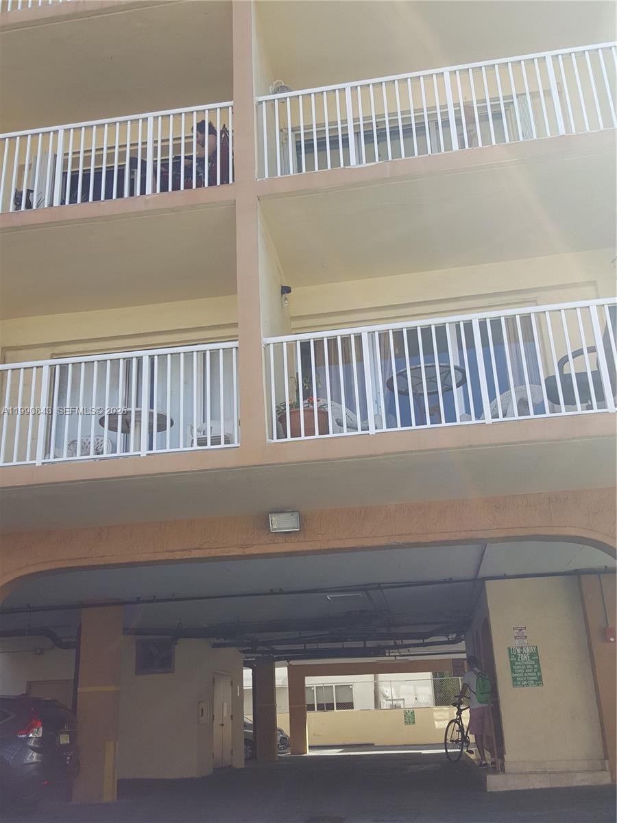 BYRON EAST CONDO - Residential