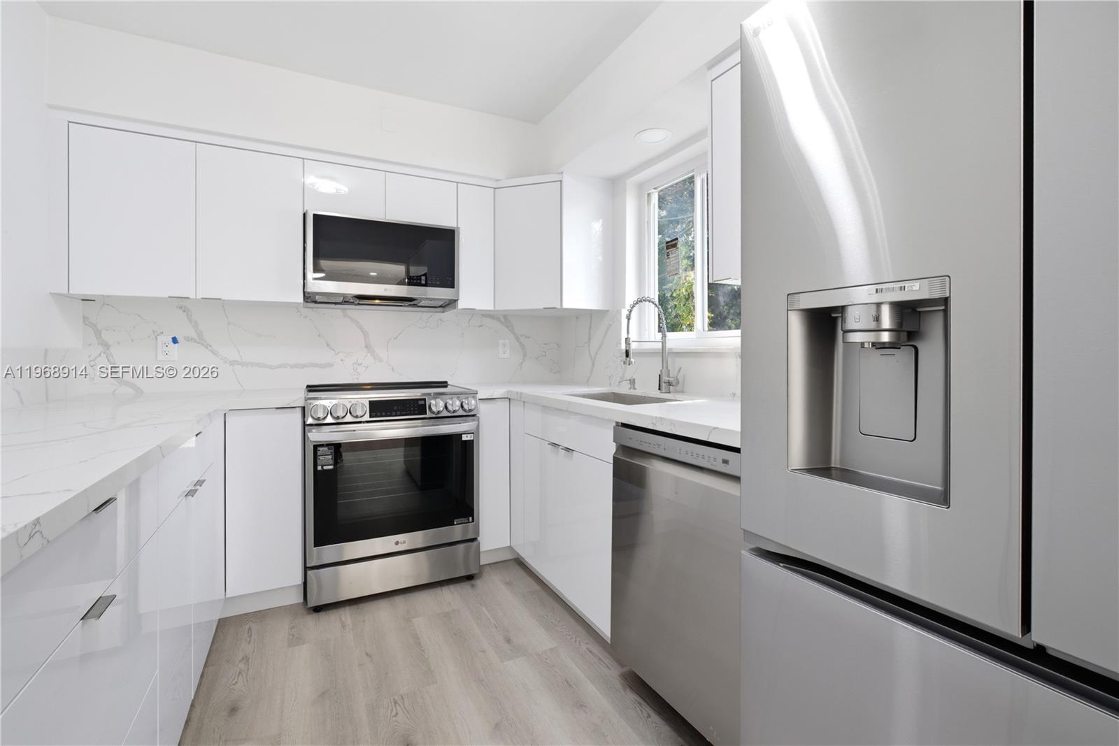 SOUTH HOLLYWOOD AMD PLAT - Residential