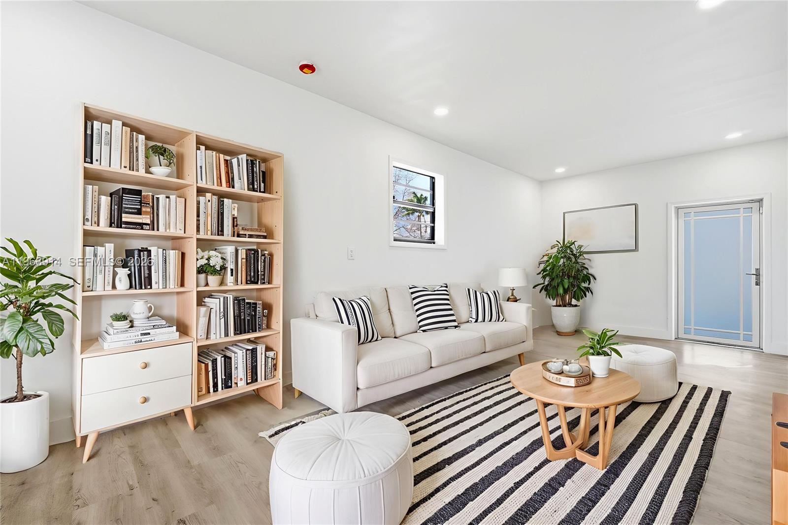 SOUTH HOLLYWOOD AMD PLAT - Residential