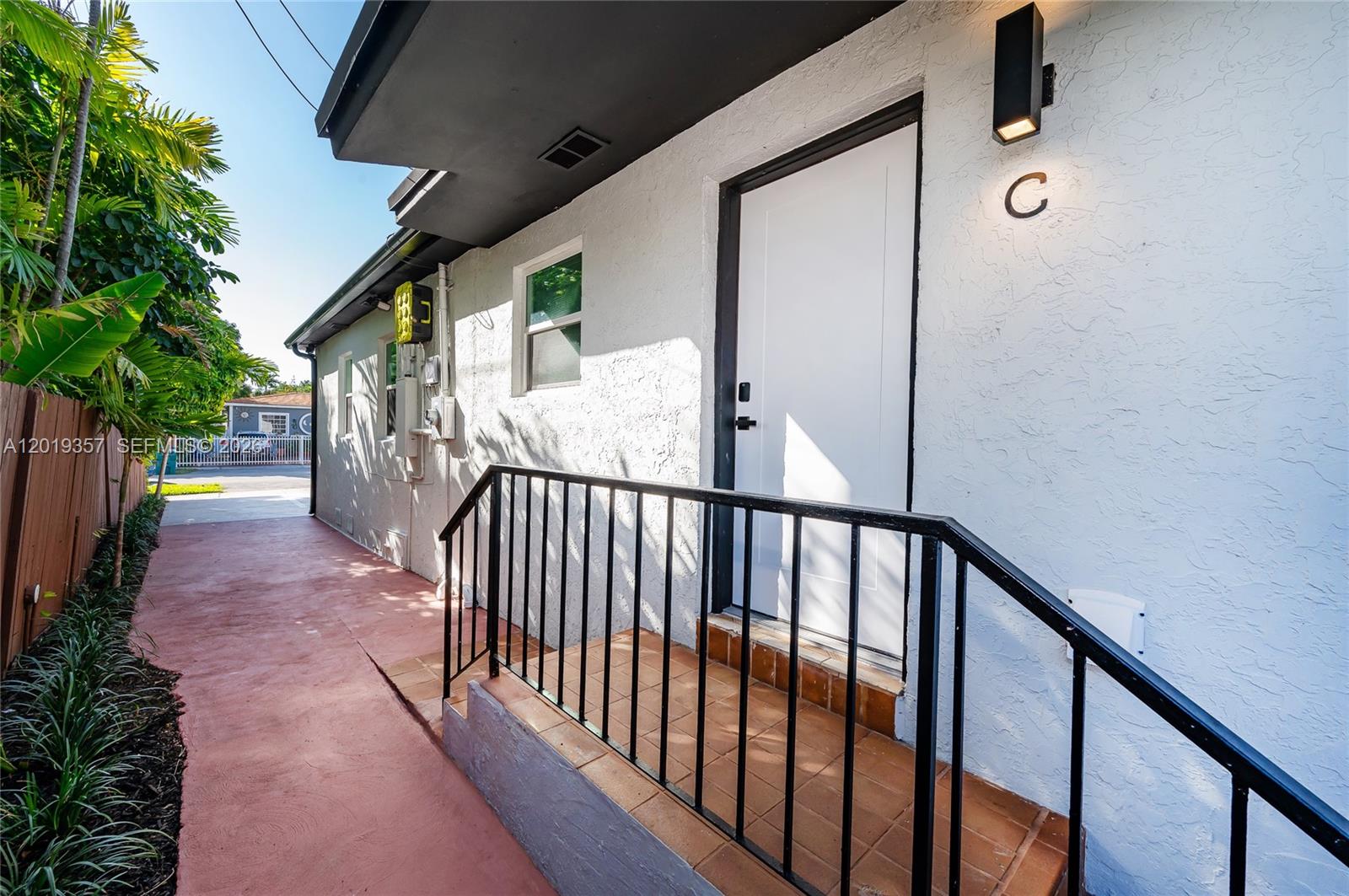 GRAPELAND HEIGHTS - Residential Income