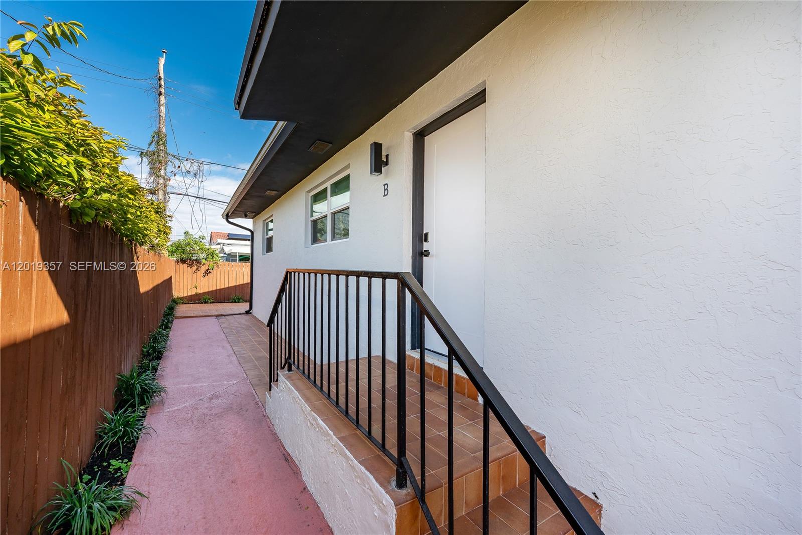 GRAPELAND HEIGHTS - Residential Income