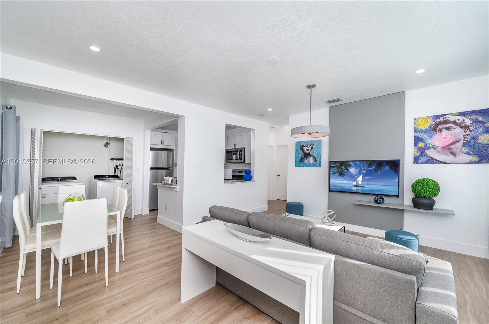 GRAPELAND HEIGHTS - Residential Income