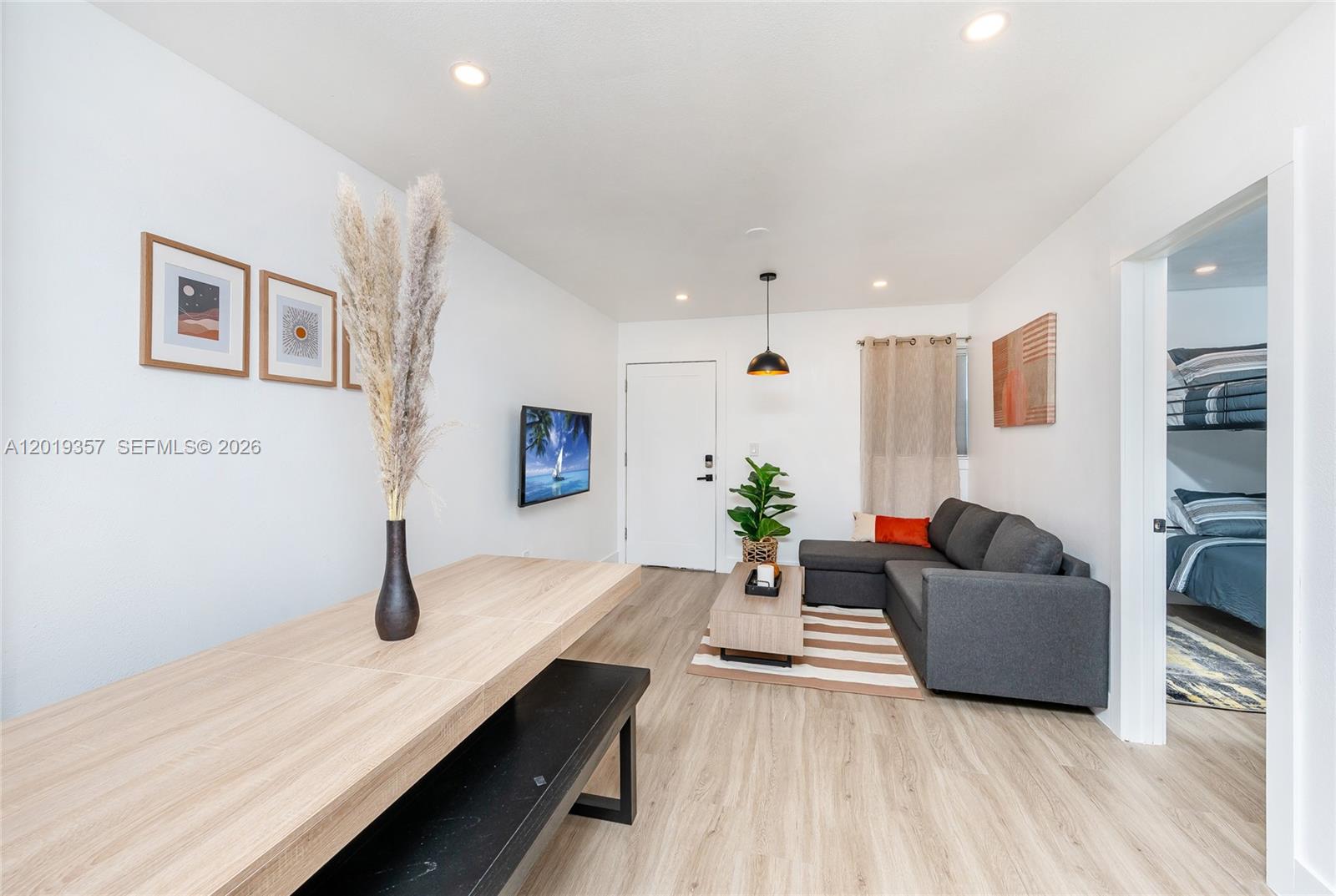 GRAPELAND HEIGHTS - Residential Income