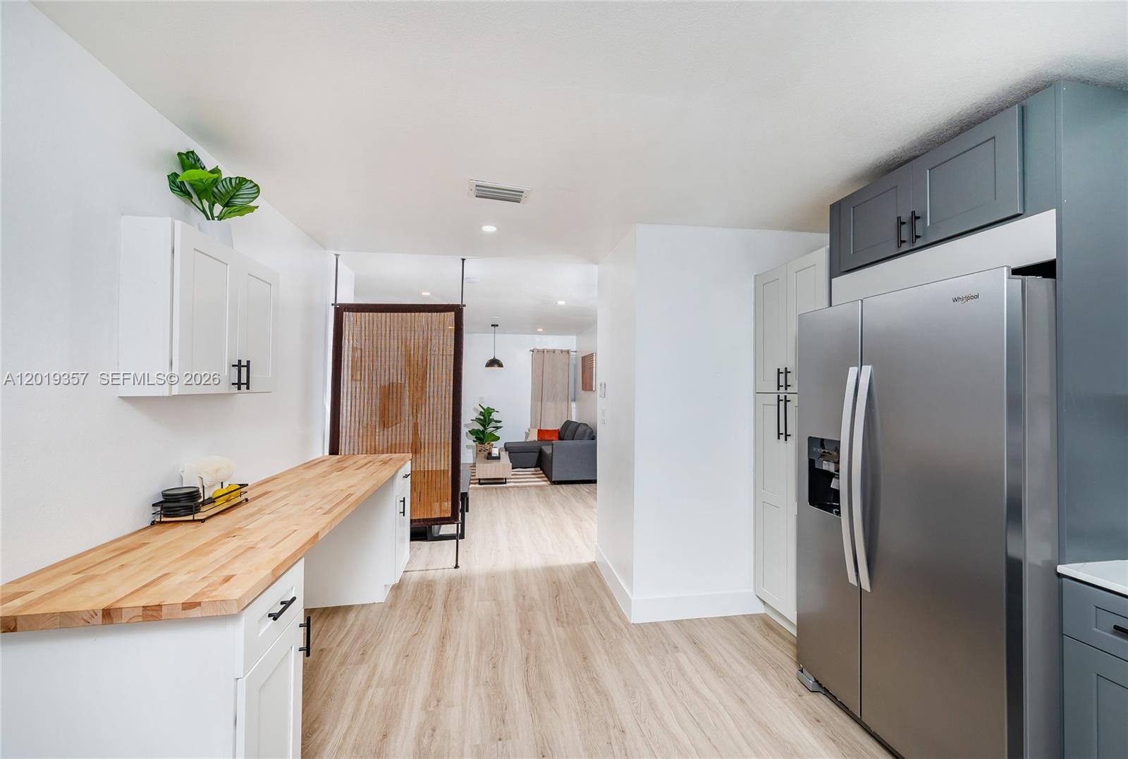 GRAPELAND HEIGHTS - Residential Income