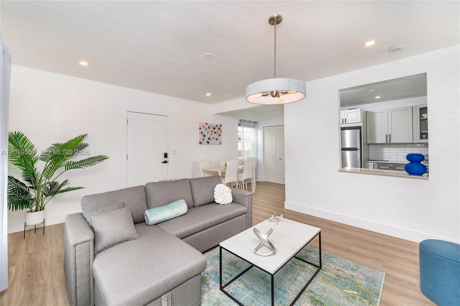 GRAPELAND HEIGHTS - Residential Income