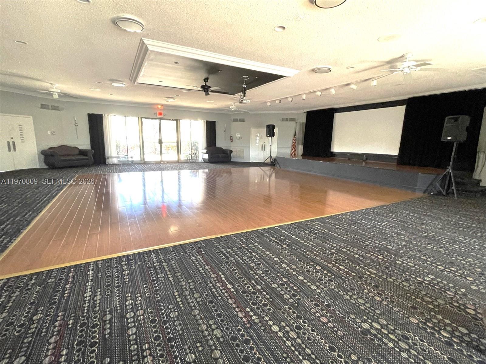 ELDERBERRY GARDENS CONDO - Residential