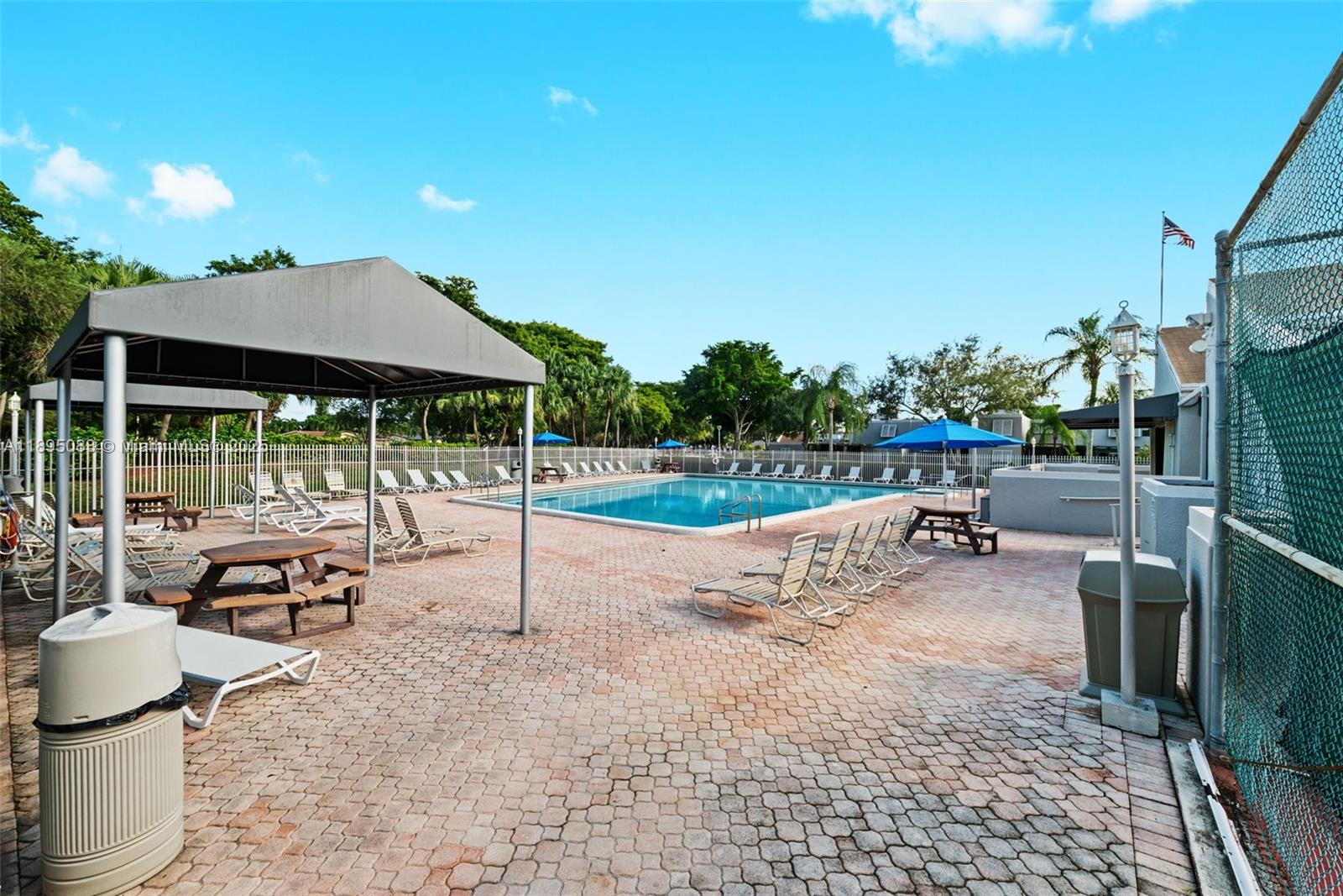 EVERGLADE SUGAR & LAND CO - Residential