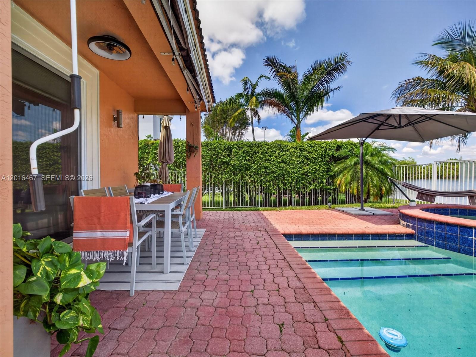 SAVANNA - Residential