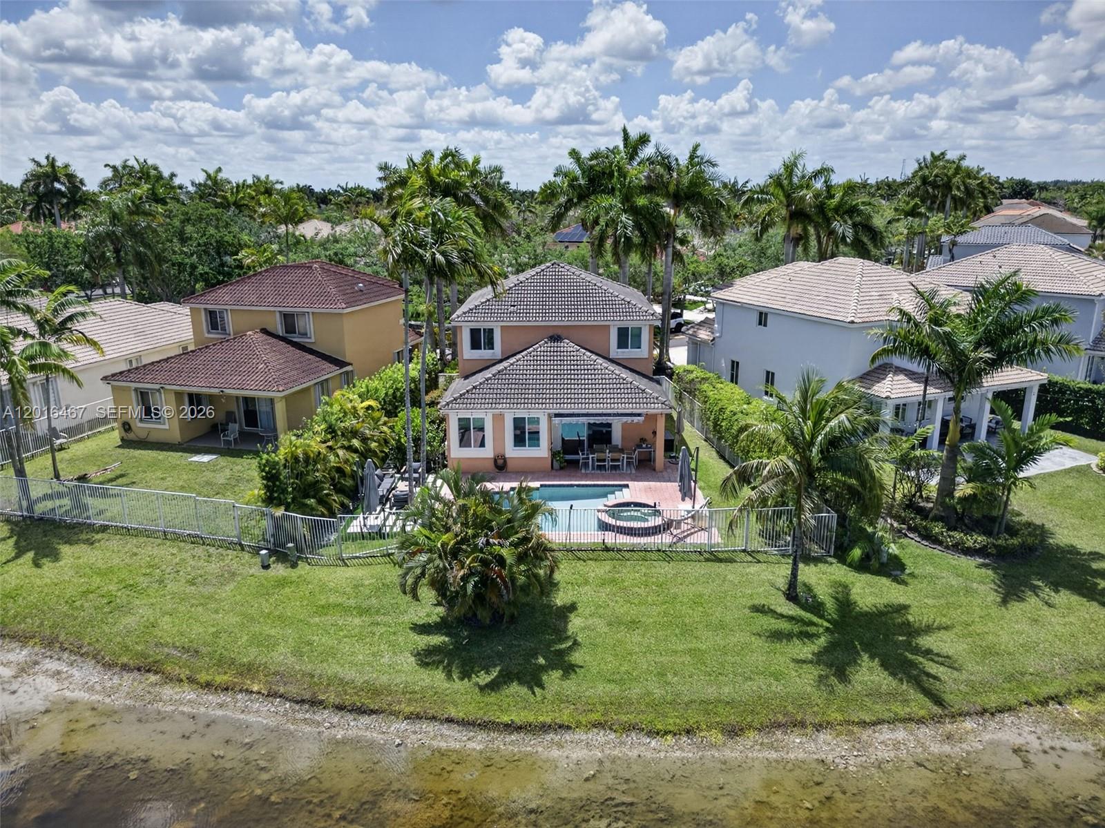 SAVANNA - Residential