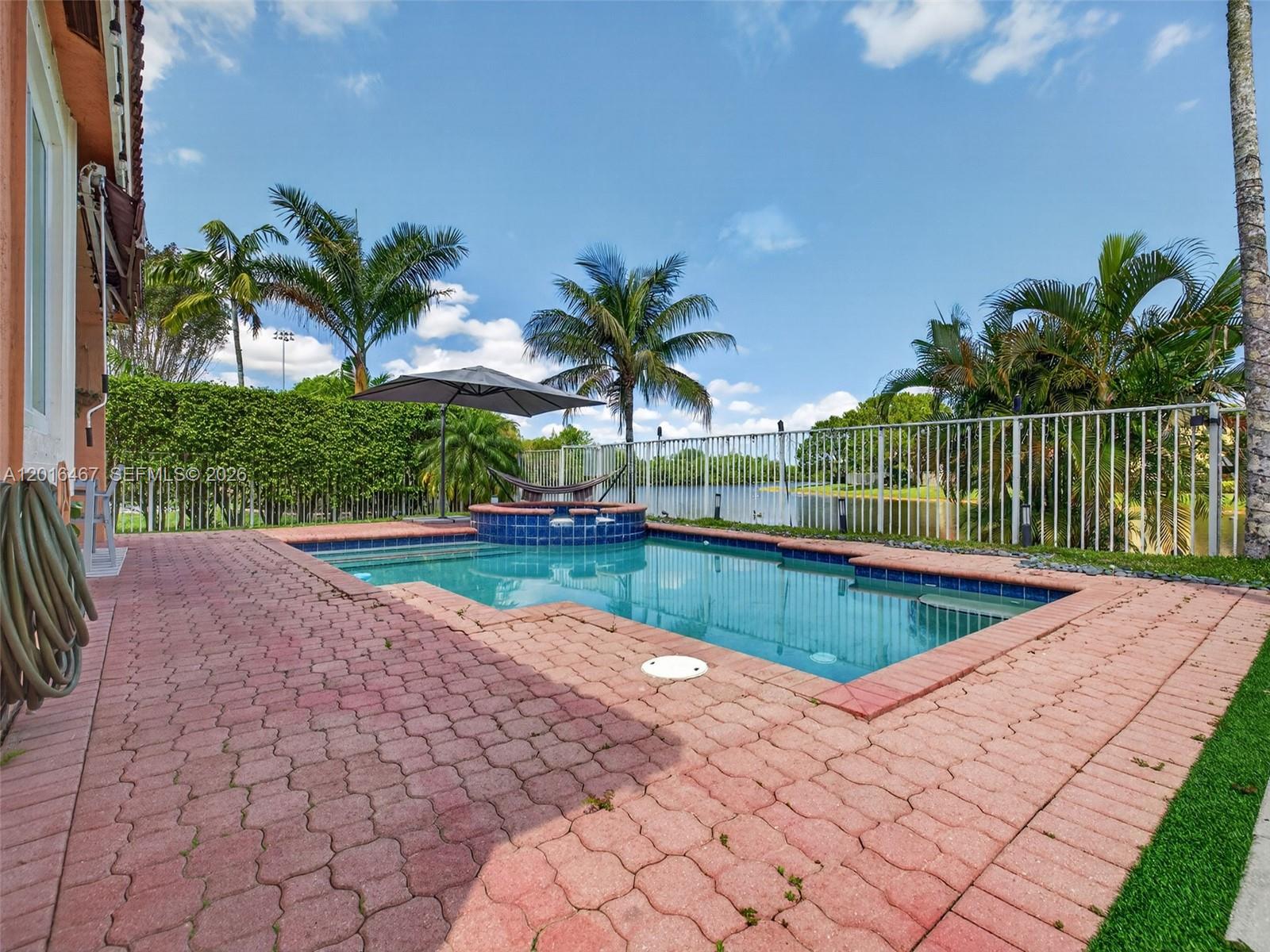 SAVANNA - Residential