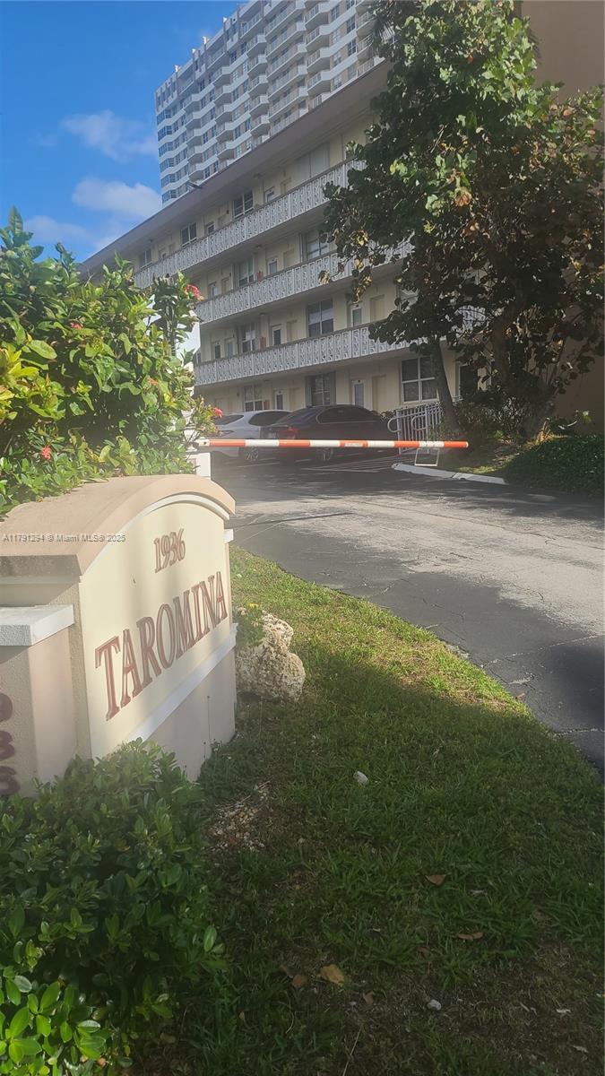 TAROMINA APTS CO-OP - Residential