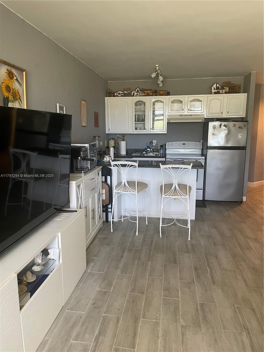 TAROMINA APTS CO-OP - Residential