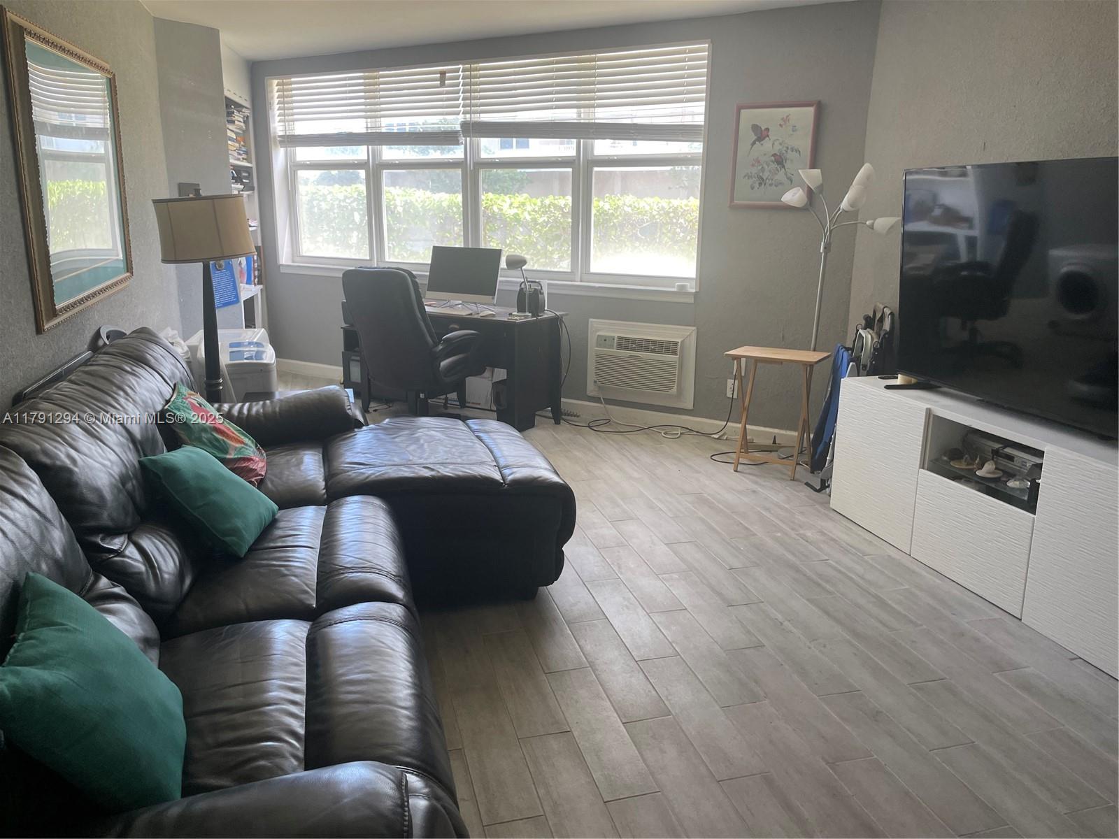 TAROMINA APTS CO-OP - Residential