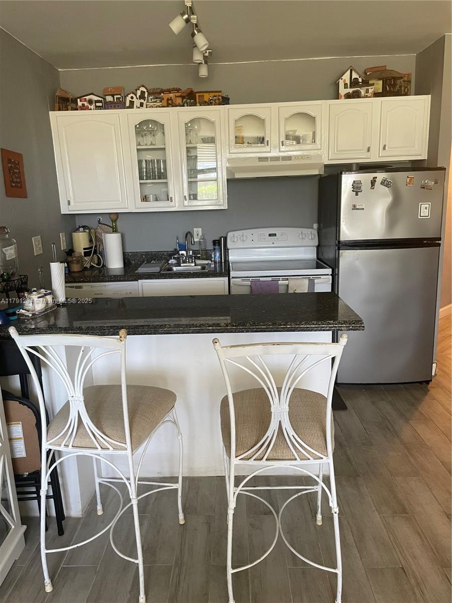 TAROMINA APTS CO-OP - Residential