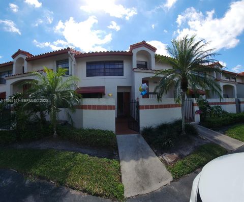 203 Liberty Ct Deerfield Beach FL 33442