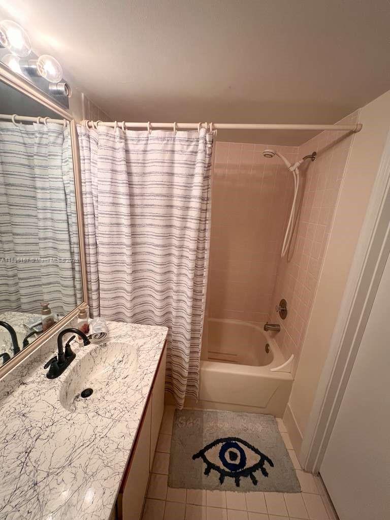 LIBERTY SQUARE CONDO - Residential