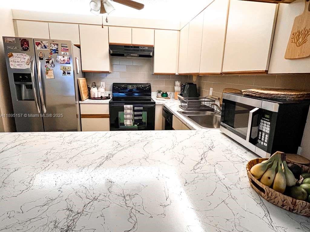 LIBERTY SQUARE CONDO - Residential