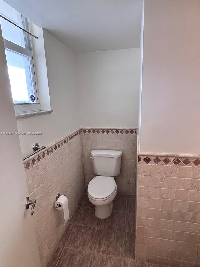 FIFTH MOORINGS CONDO - Residential