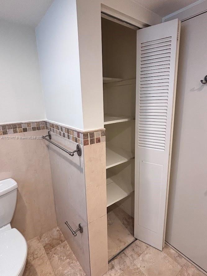 FIFTH MOORINGS CONDO - Residential