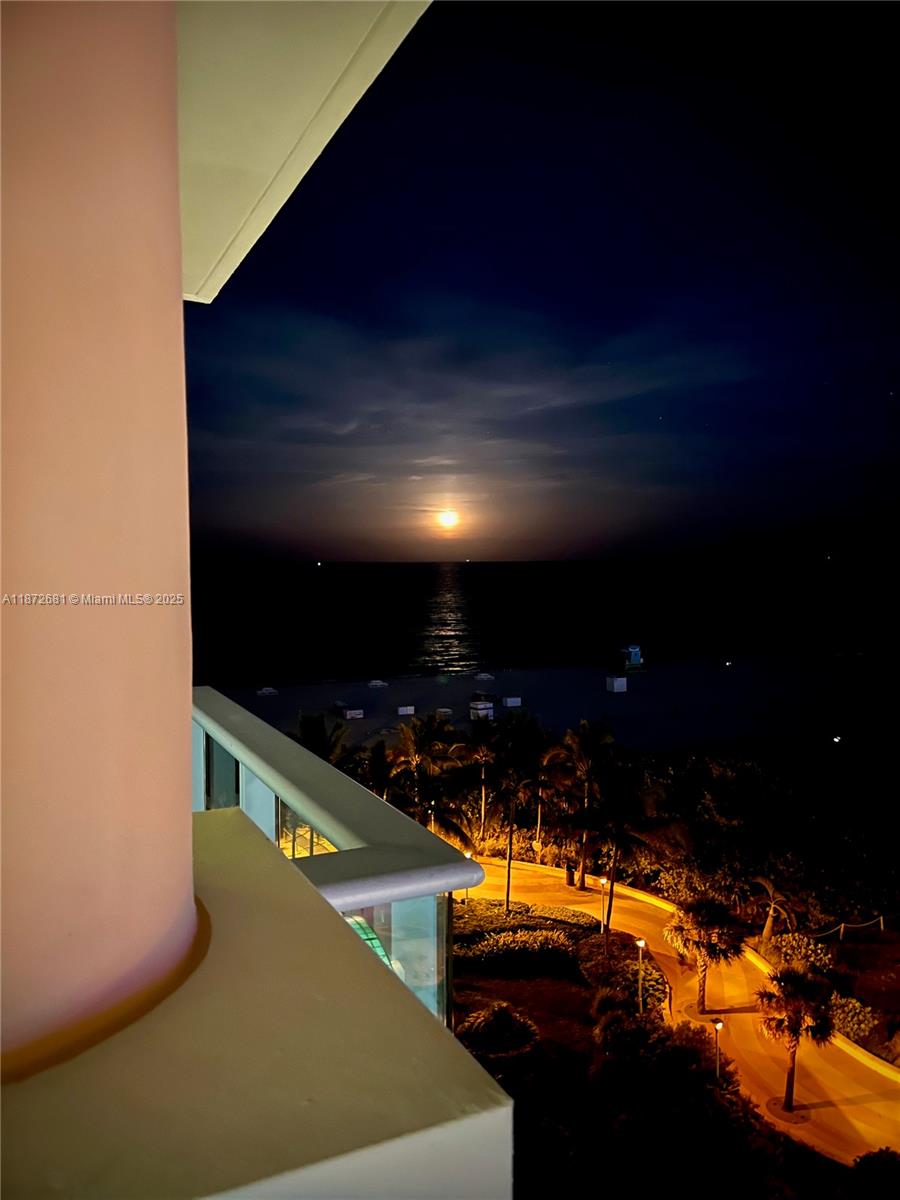 IL VILLAGGIO ON SOUTH BEA - Residential