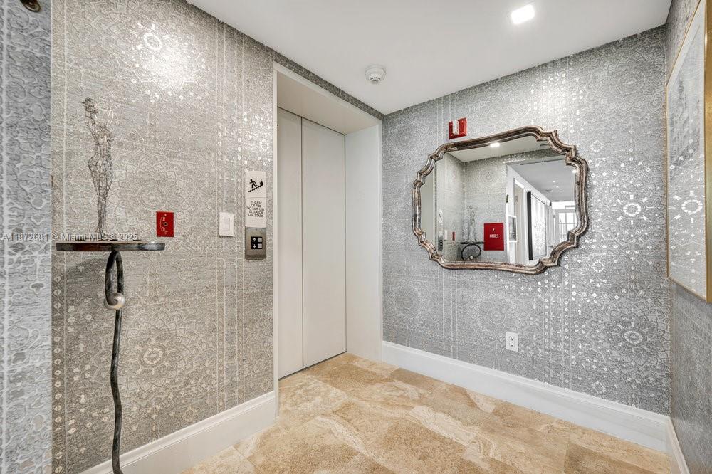 IL VILLAGGIO ON SOUTH BEA - Residential