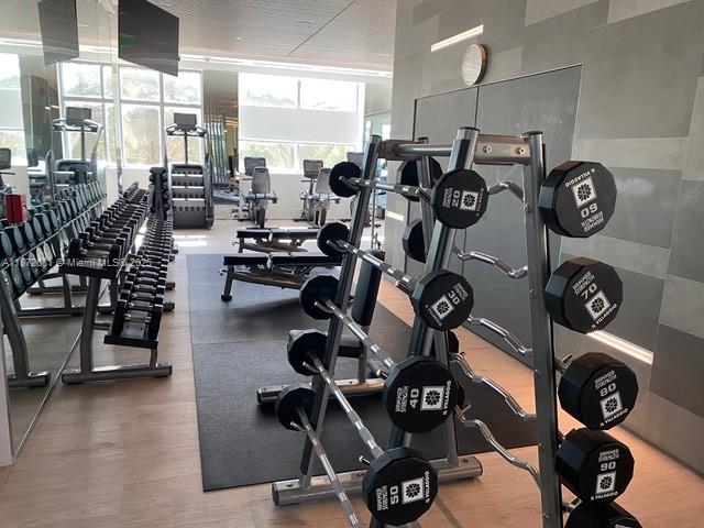 IL VILLAGGIO ON SOUTH BEA - Residential