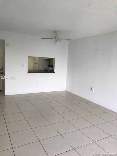 THE FOUNTAINS AT FONTAINEB - Residential Lease