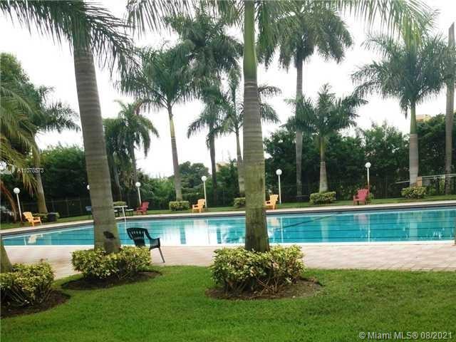 THE FOUNTAINS AT FONTAINEB - Residential Lease