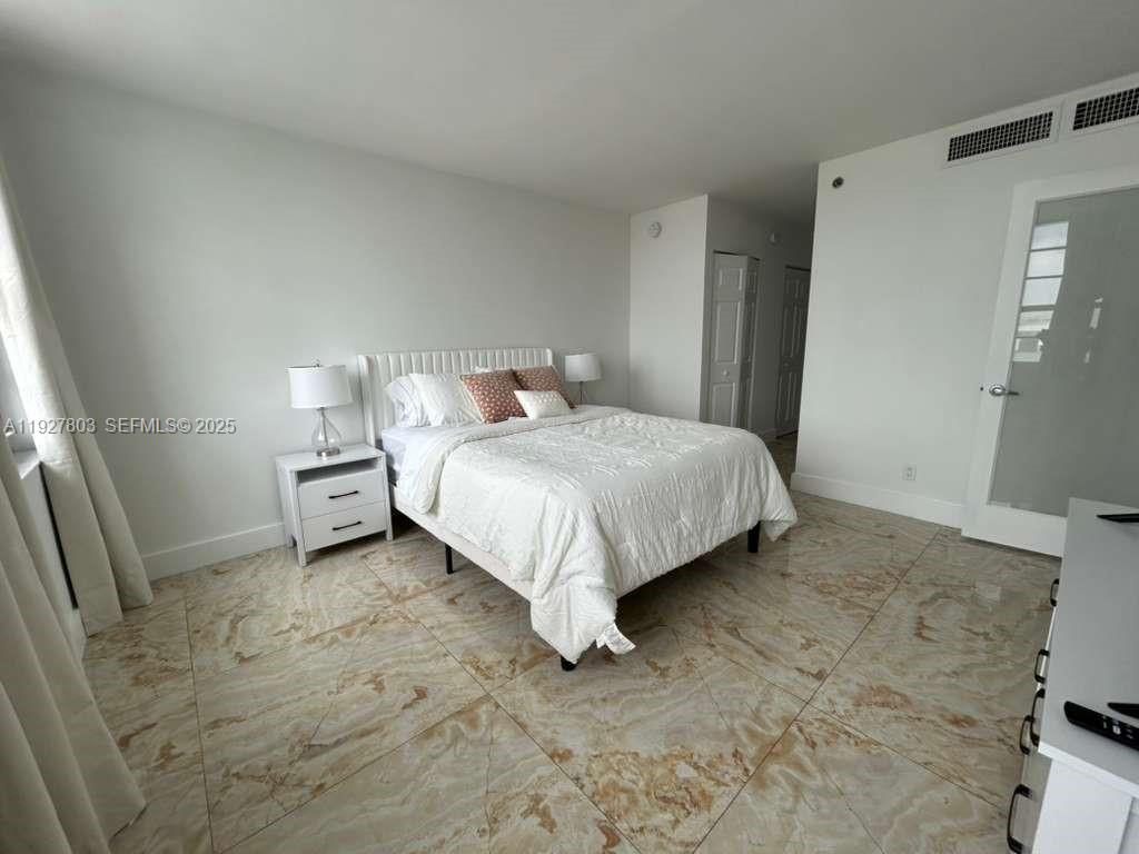 THE DECOPLAGE CONDO - Residential