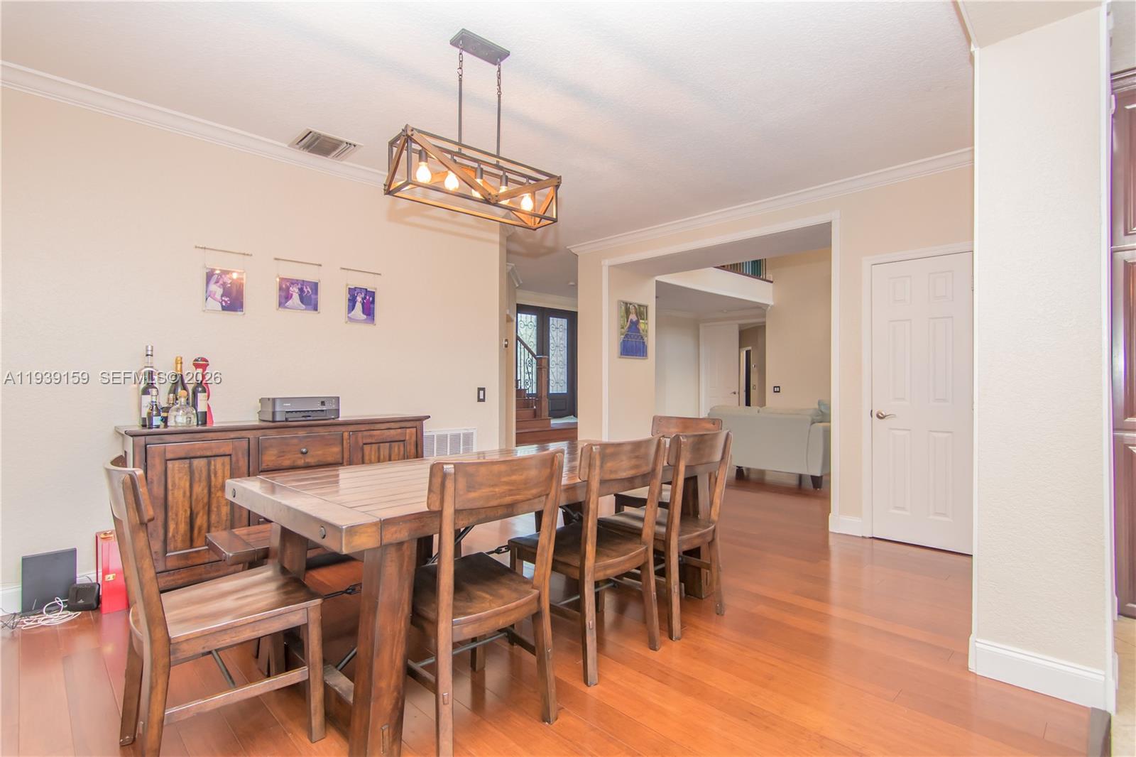 HOLLYWOOD LAKES COUNTRY C - Residential