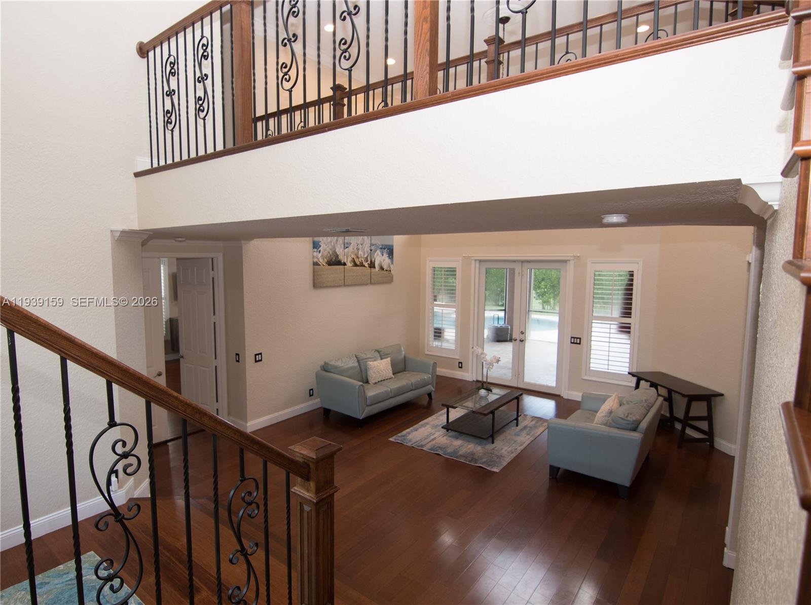 HOLLYWOOD LAKES COUNTRY C - Residential