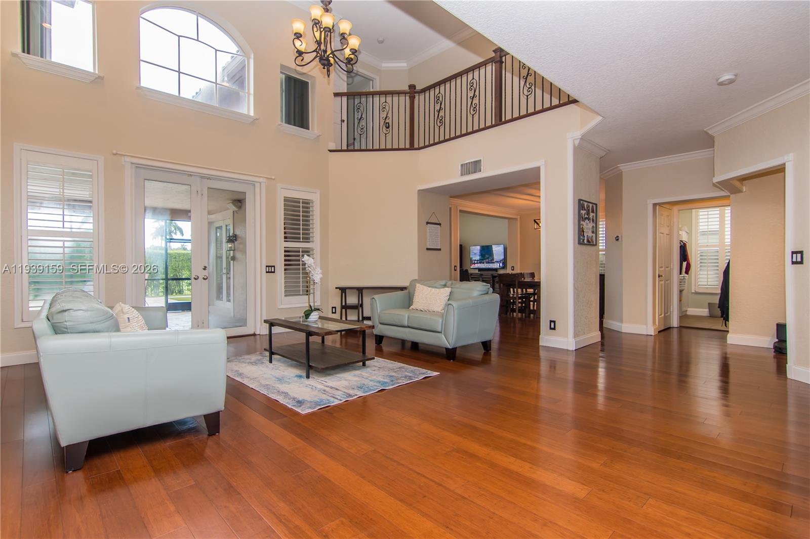 HOLLYWOOD LAKES COUNTRY C - Residential