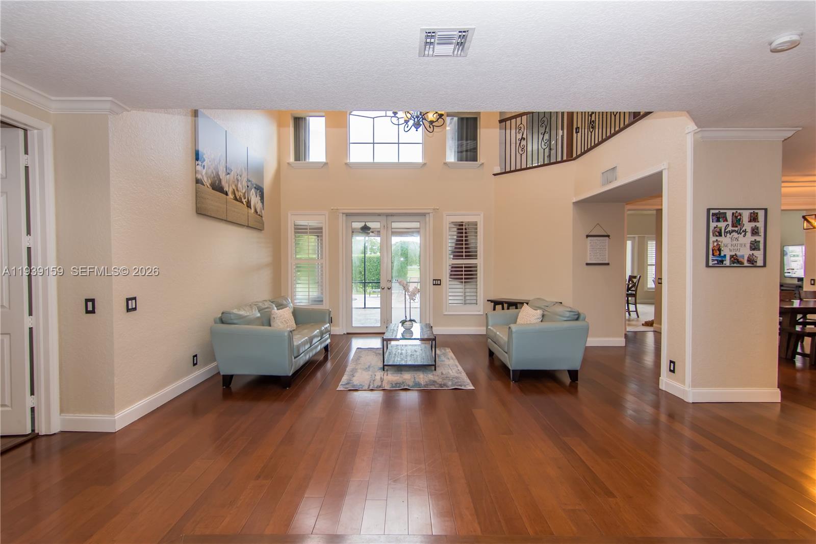 HOLLYWOOD LAKES COUNTRY C - Residential