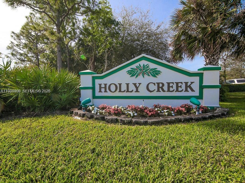 HOLLY CREEK - Residential