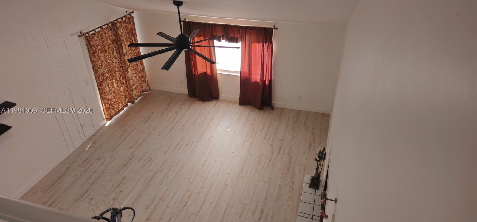 HOLLY CREEK - Residential