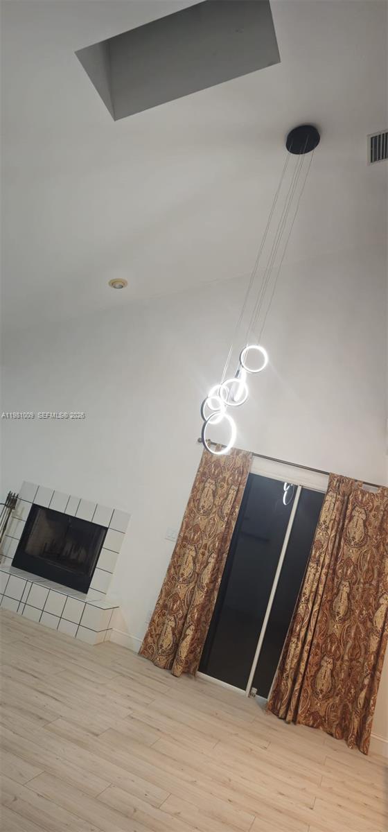 HOLLY CREEK - Residential