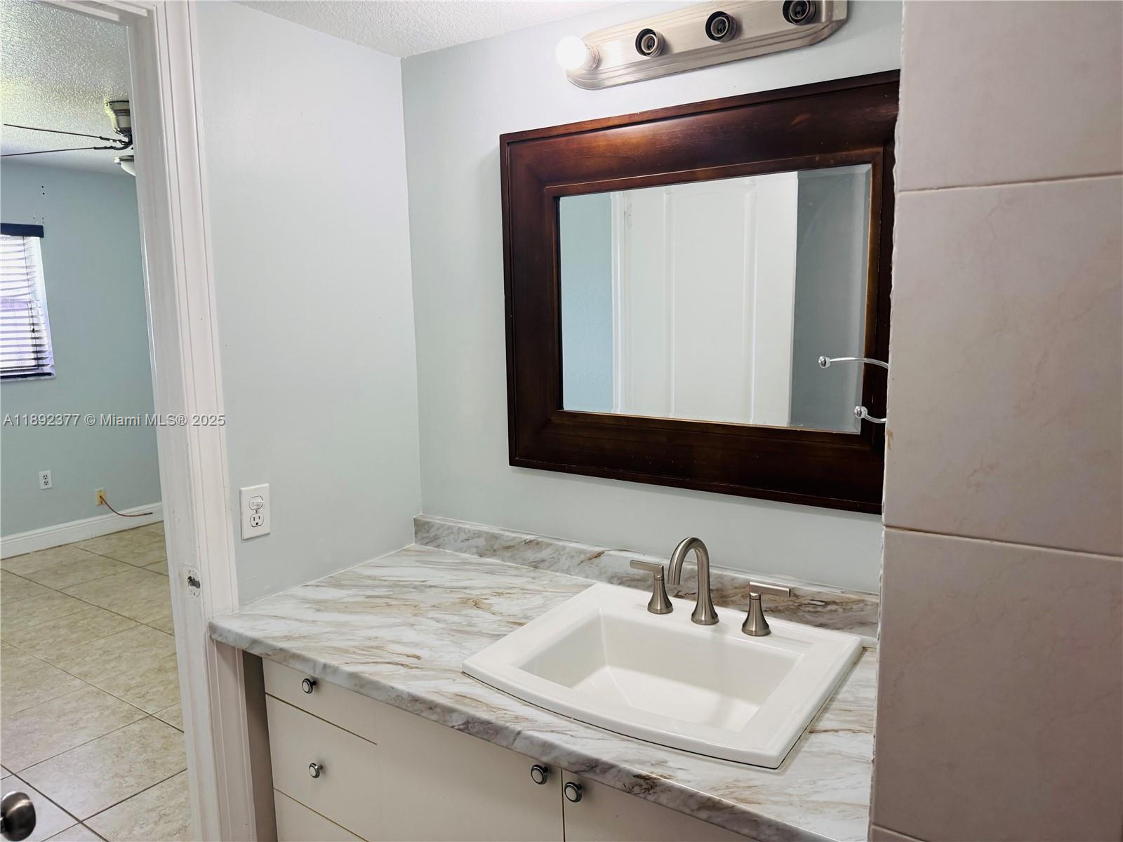 SUNRISE LAKES 35 CONDO - Residential Lease
