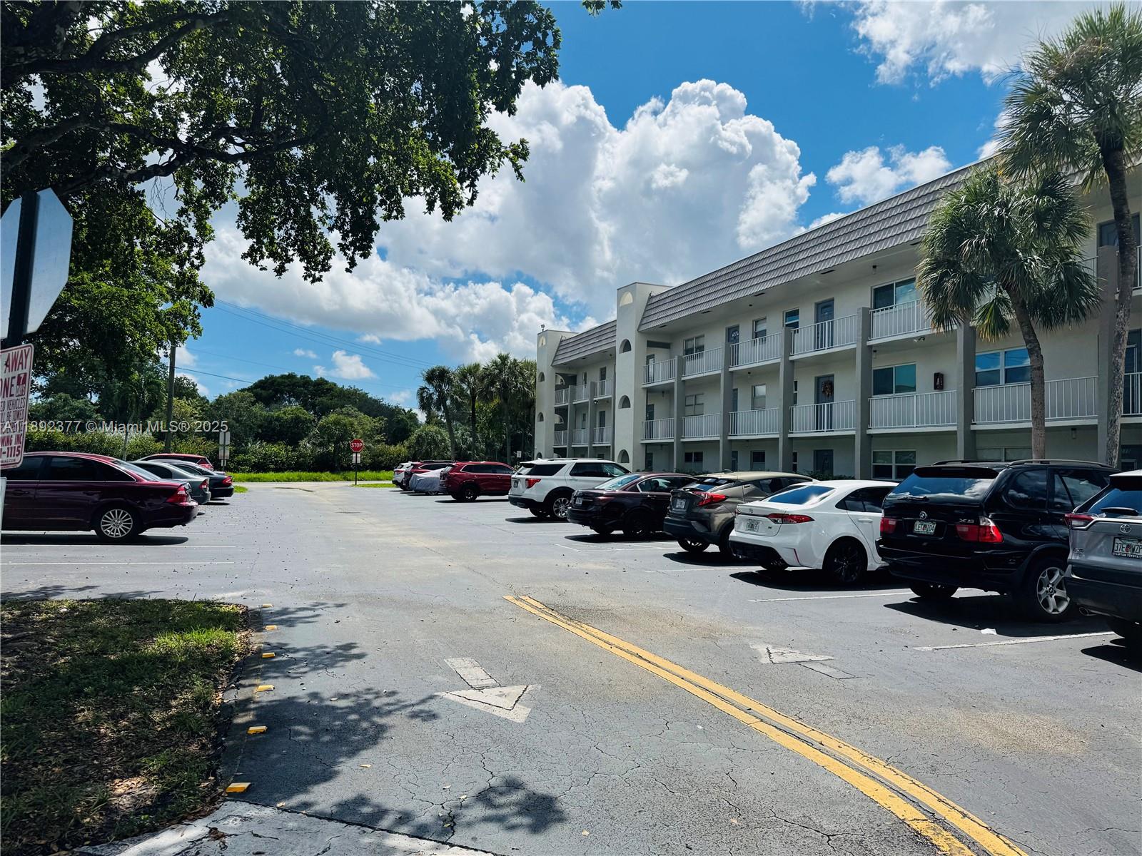 SUNRISE LAKES 35 CONDO - Residential Lease